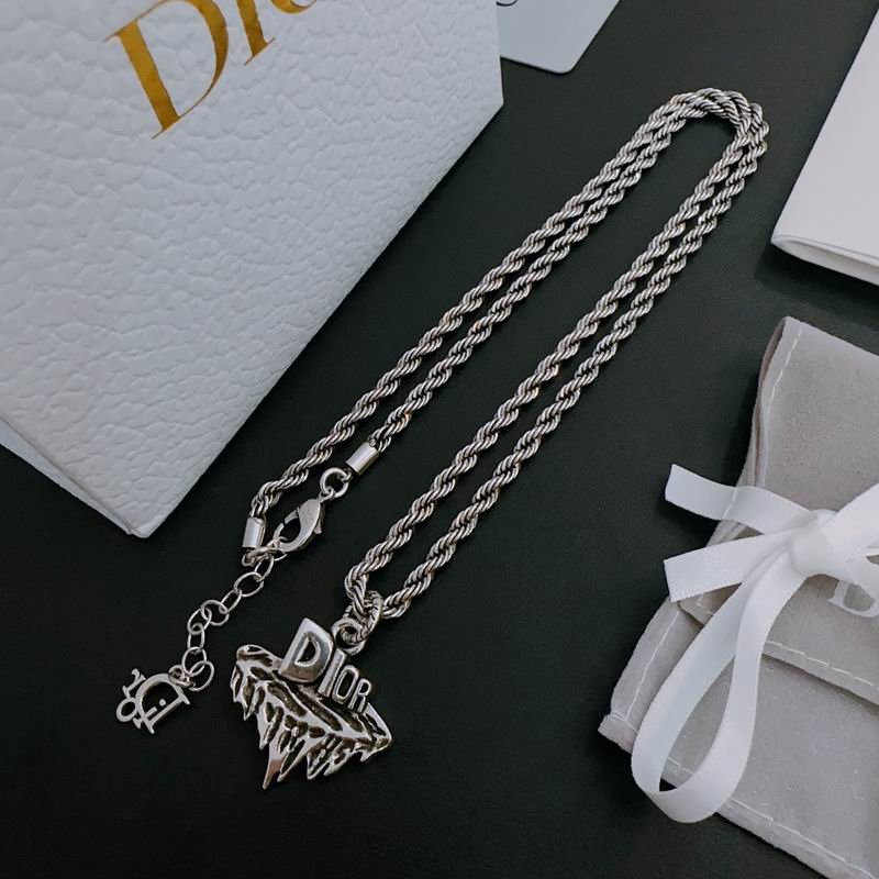 Dior Necklace 05lyr314 (1)